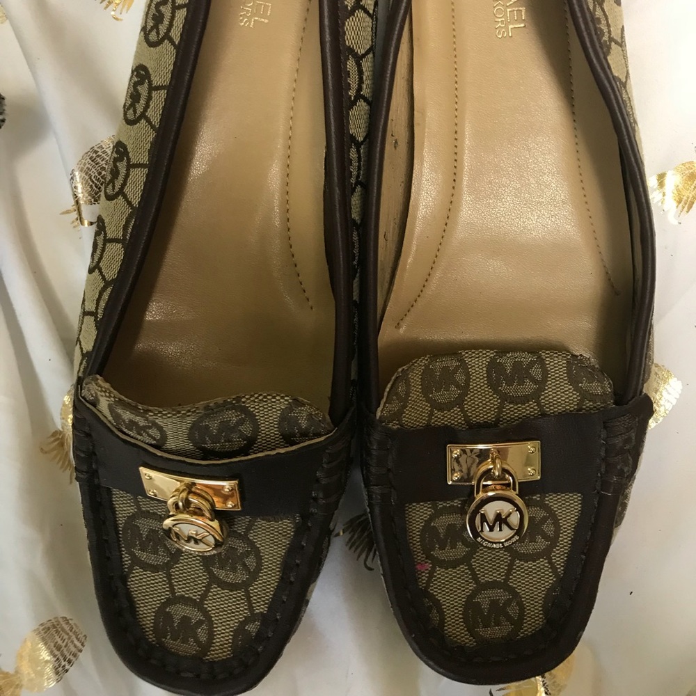 Barely worn Michael Kors loafers